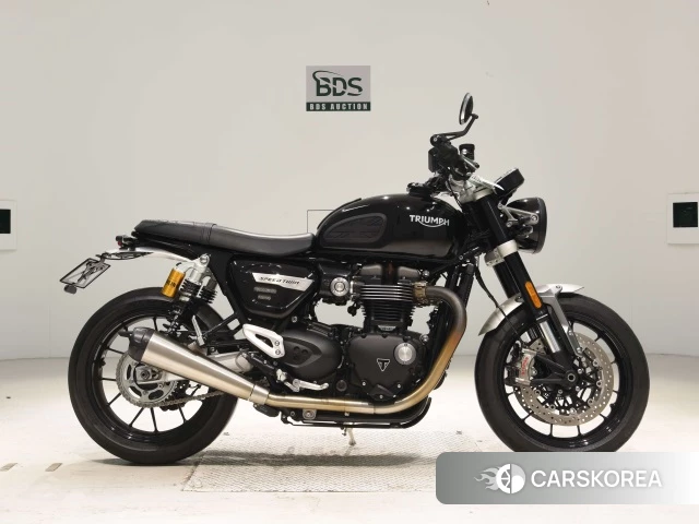 Проданный Triumph SPEED TWIN 2022 из Японии, фото 2