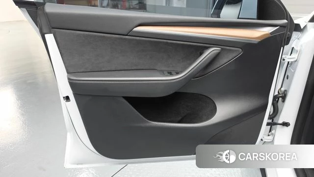 Tesla Model Y id 4480291 из Кореи 17