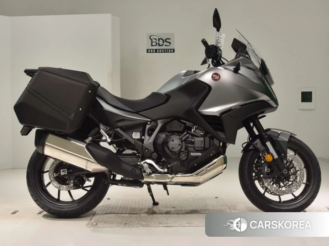 Проданный Honda NT1100 2024 из Японии