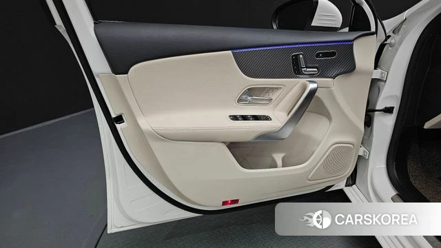 Mercedes-Benz A-Class W177 id 4853956 из Кореи 17