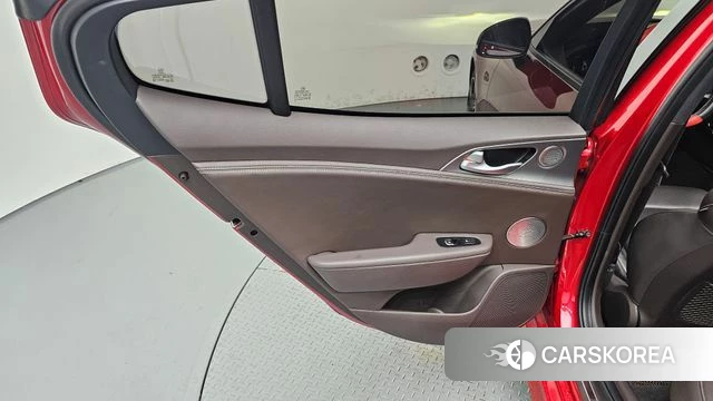 Kia Stinger id 4268944 из Кореи 17