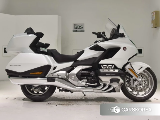 Проданный Honda GL1800 TOUR DCT 2024 из Японии, фото 2