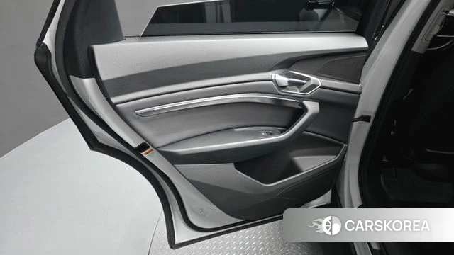 Audi e-Tron id 4463753 из Кореи 17