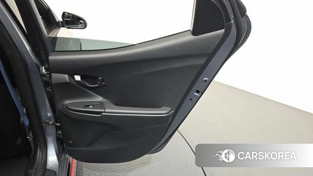 Hyundai Veloster (JS) id 4918282 из Кореи 17