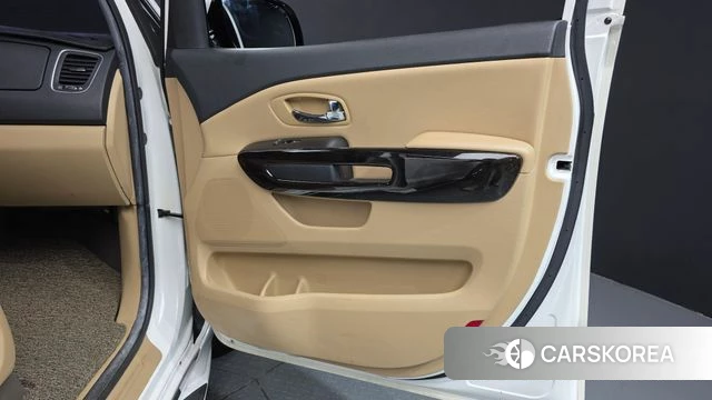 Kia The New Carnival id 4737600 из Кореи 17