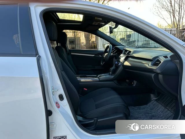 Honda Civic id 4258643 из Китая 17