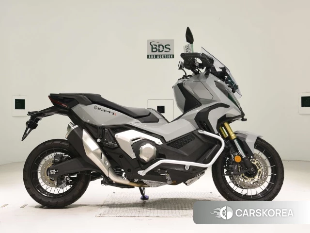 Проданный Honda X-ADV 750 2023 из Японии