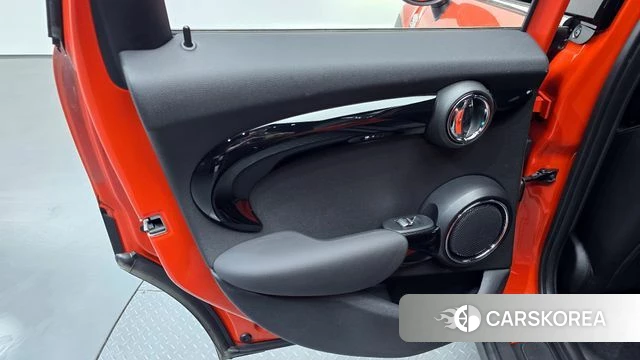 Mini Cooper S id 4224984 из Кореи 17