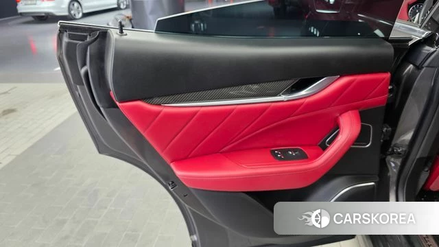 Maserati Levante id 4848768 из Кореи 17