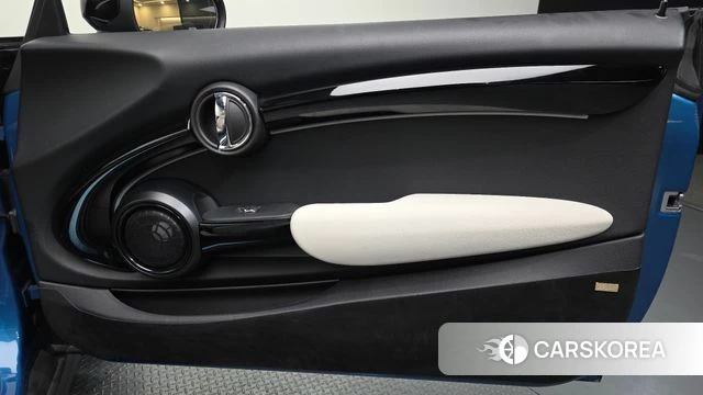 Mini Cooper S Convertible id 4711324 из Кореи 17