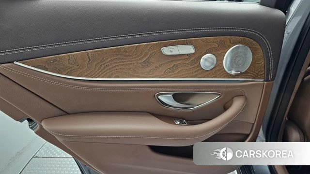 Mercedes-Benz E-Class W213 id 4765109 из Кореи 17