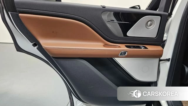 Lincoln Aviator 2nd generation id 4591215 из Кореи 17