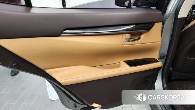 Lexus New ES300h id 4339801 из Кореи 17