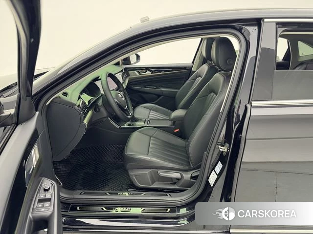 Volkswagen Passat id 4258561 из Китая 17