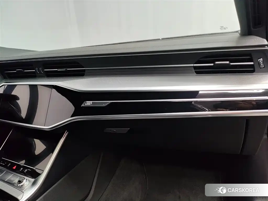 Audi A6L id 4601036 из Китая 17