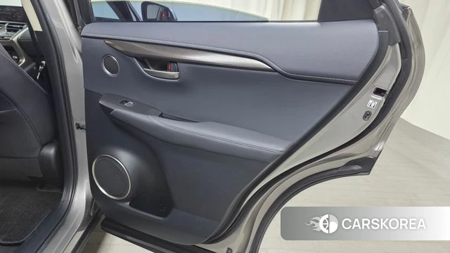 Lexus NX300h id 4764426 из Кореи 17