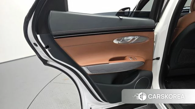 Genesis GV70 id 4554943 из Кореи 17