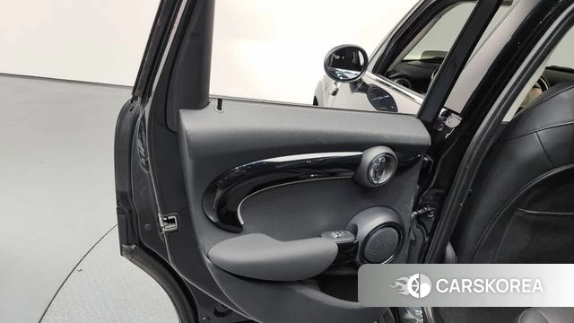 Mini Cooper id 4303007 из Кореи 17