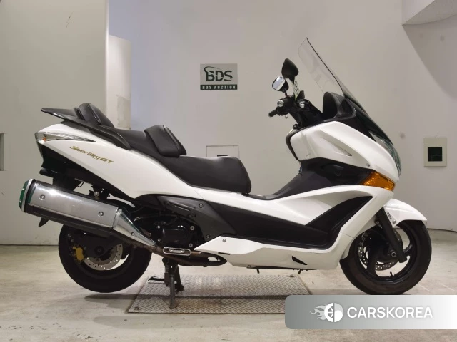 Проданный Honda SILVER WING 600 GT ABS 2011 из Японии, фото 2