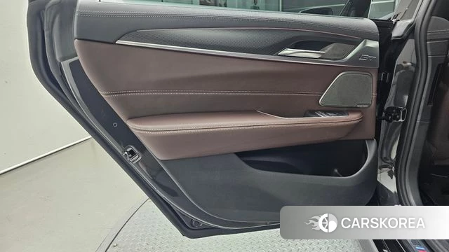 BMW 6 Series GT (G32) id 4649856 из Кореи 17