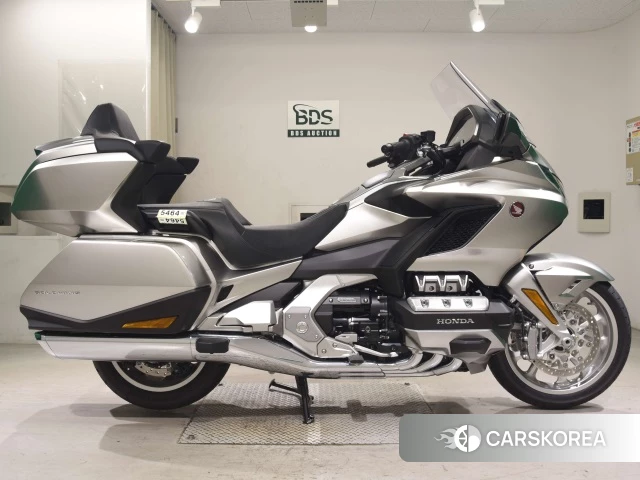 Проданный Honda GL1800 TOUR DCT 2024 из Японии