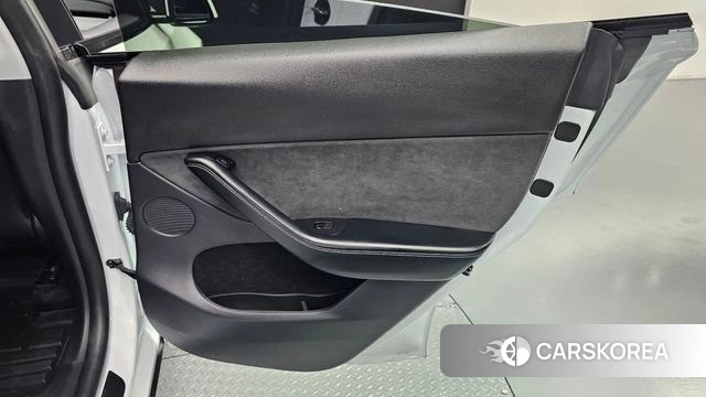 Tesla Model Y id 4623712 из Кореи 17