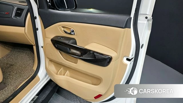 Kia The New Carnival id 4294653 из Кореи 17
