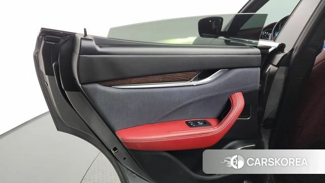 Maserati Levante id 4562529 из Кореи 17