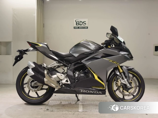 Проданный Honda CBR250RR ABS 2017 из Японии