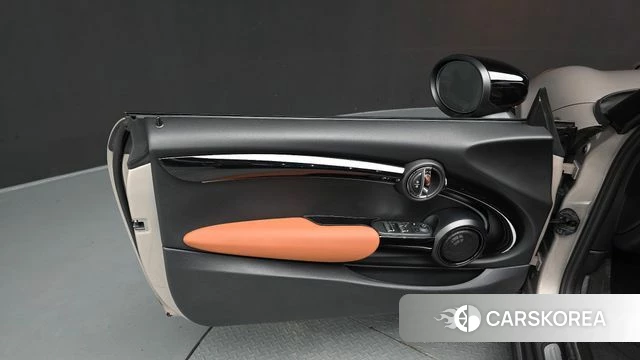 Mini Cooper S Convertible id 4354477 из Кореи 17