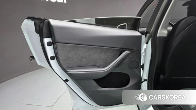 Tesla Model Y id 4523722 из Кореи 17