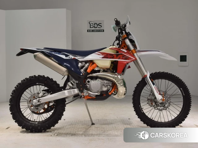 Проданный KTM 250 EXC-F SIX DAYS 2023 из Японии, фото 2