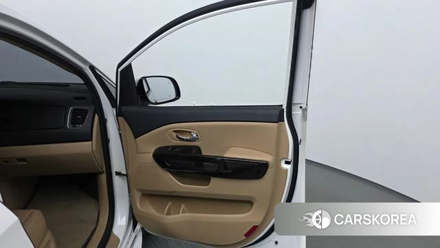 Kia The New Carnival id 4447020 из Кореи 17