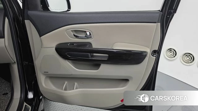 Kia The New Carnival id 4943875 из Кореи 17