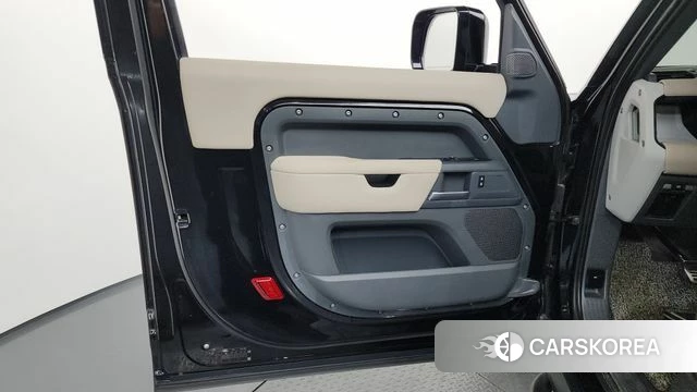 Land Rover Defender (L663) id 4721233 из Кореи 17