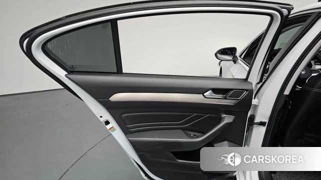 Volkswagen Passat GT (B8) id 4697169 из Кореи 17