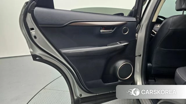 Lexus NX300h id 4557805 из Кореи 17