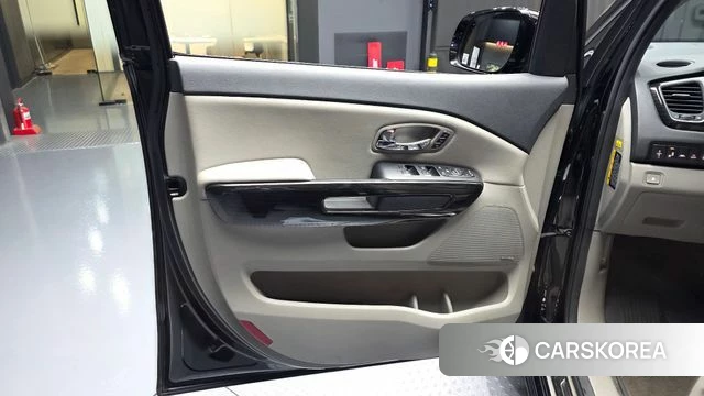 Kia The New Carnival id 4188434 из Кореи 17