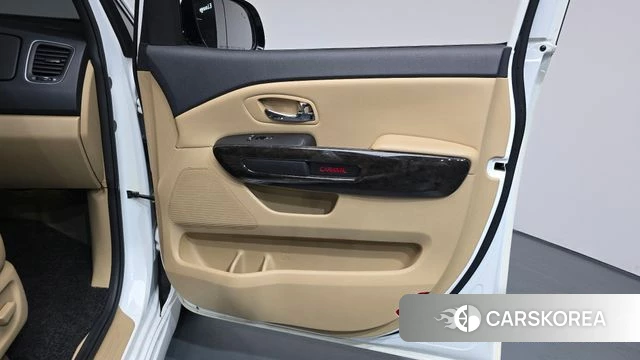 Kia The New Carnival id 4732856 из Кореи 17