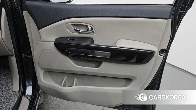 Kia The New Carnival id 4574279 из Кореи 17