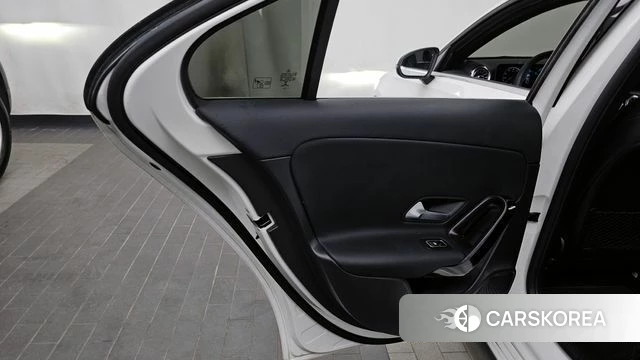 Mercedes-Benz A-Class W177 id 4324607 из Кореи 17