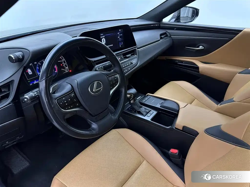 Lexus ES id 4583668 из Китая 17