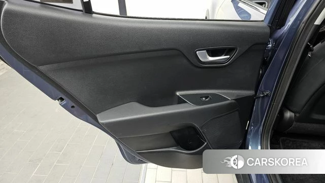 Kia Stonic id 4684401 из Кореи 17