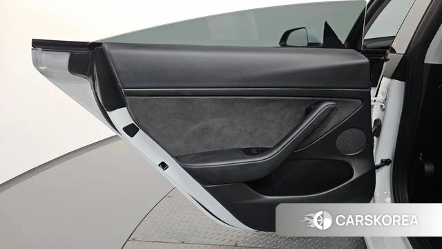 Tesla Model 3 id 4443944 из Кореи 17