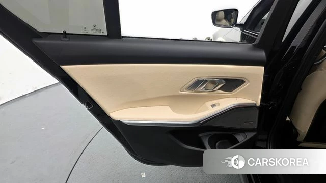 BMW 3 Series (G20) id 4292445 из Кореи 17