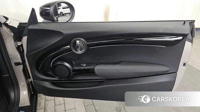 Mini Cooper Convertible id 4548952 из Кореи 17