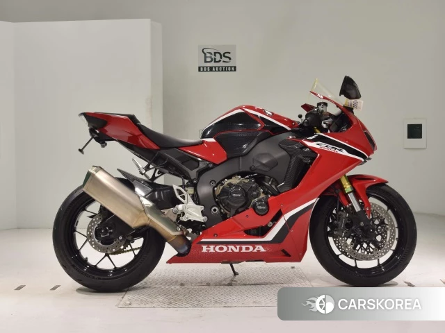 Проданный Honda CBR1000RR 2018 из Японии