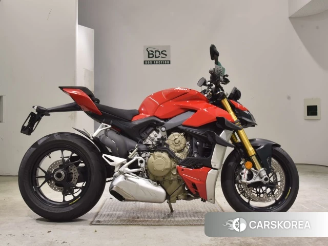 Проданный Ducati STREETFIGHTER V4 S 2020 из Японии, фото 2