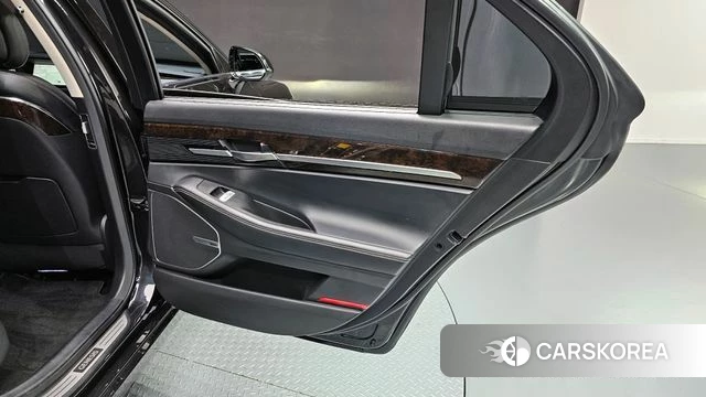 Genesis G90 id 4310654 из Кореи 17