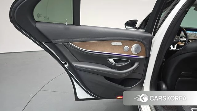 Mercedes-Benz E-Class W213 id 4722327 из Кореи 17